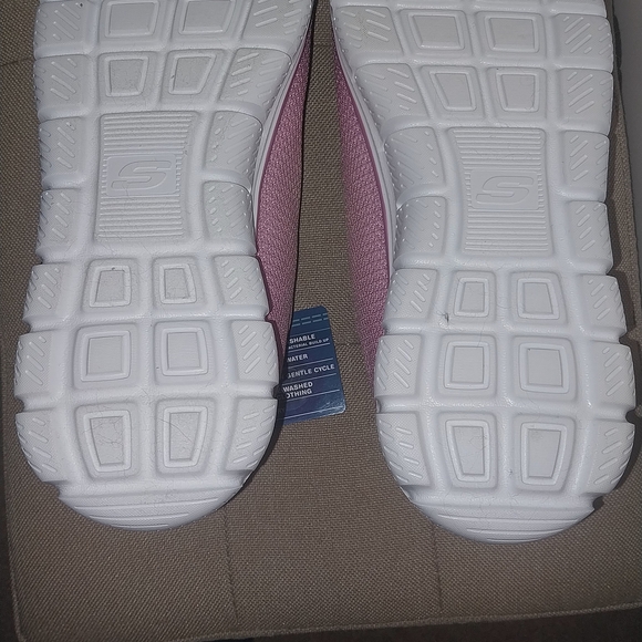 Skechers Women's Light Pink Sneakers - Picture 3 of 4